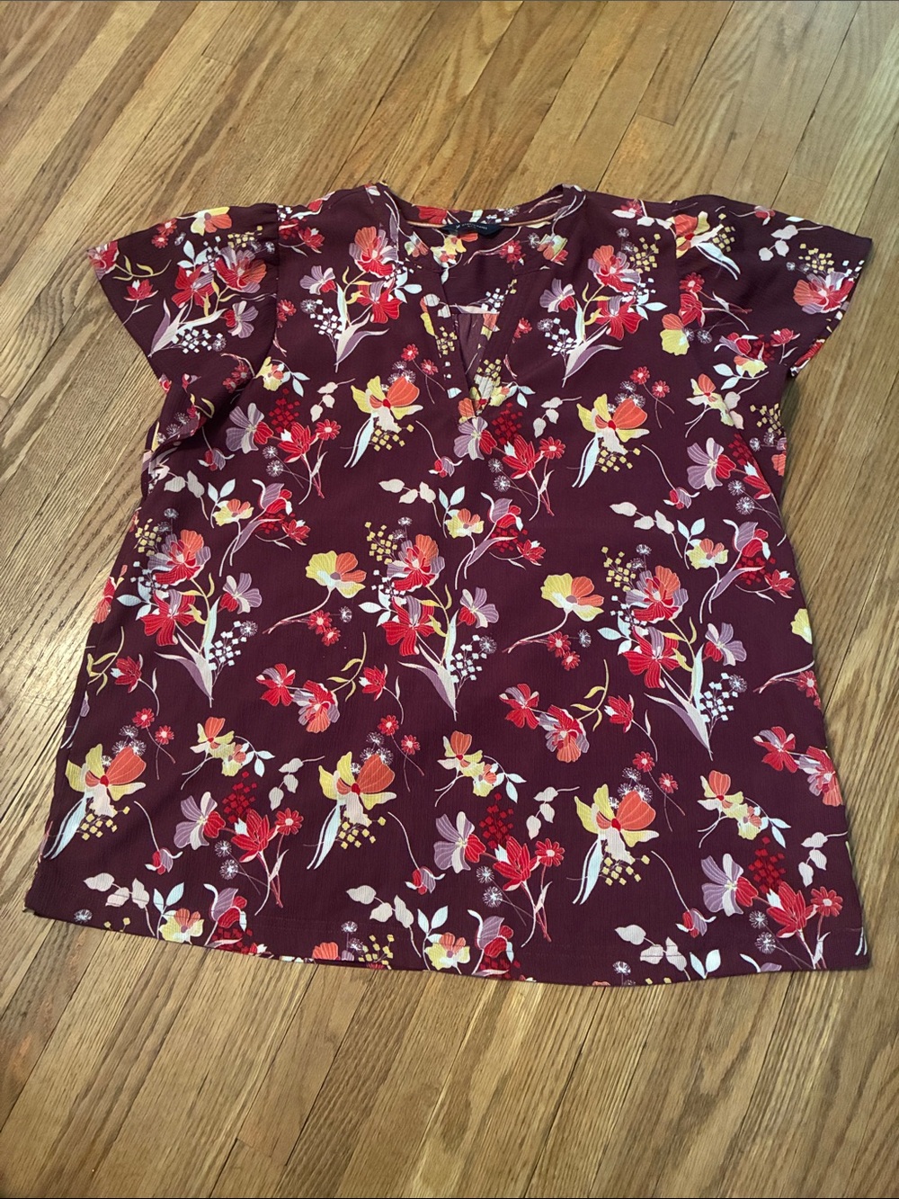 Denver Hayes Maroon Floral Short-Sleeve Blouse with Flutter Sleeves